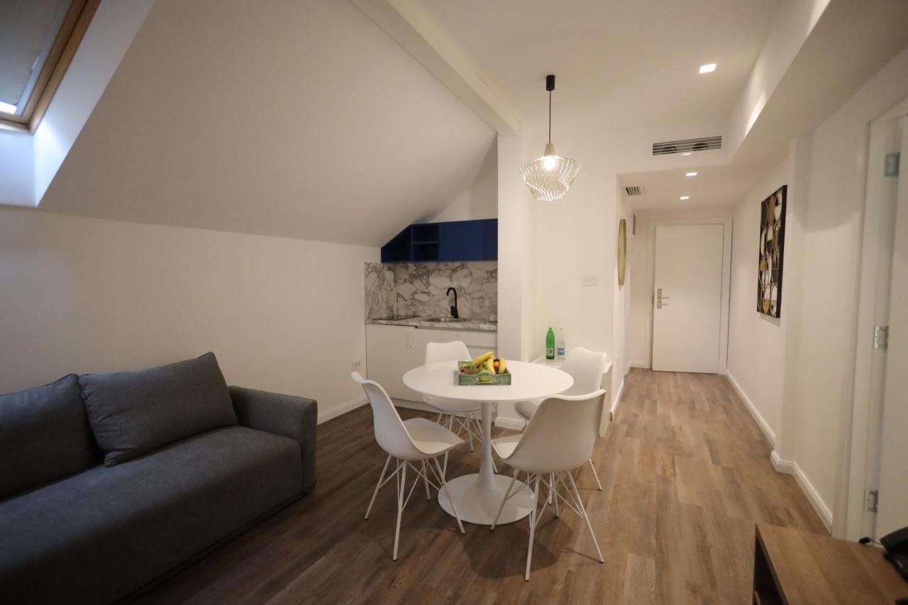 Royal Wellness And Spa Ruma Esterno foto