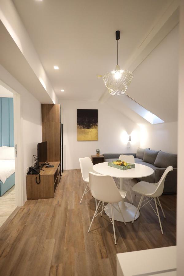 Royal Wellness And Spa Ruma Esterno foto