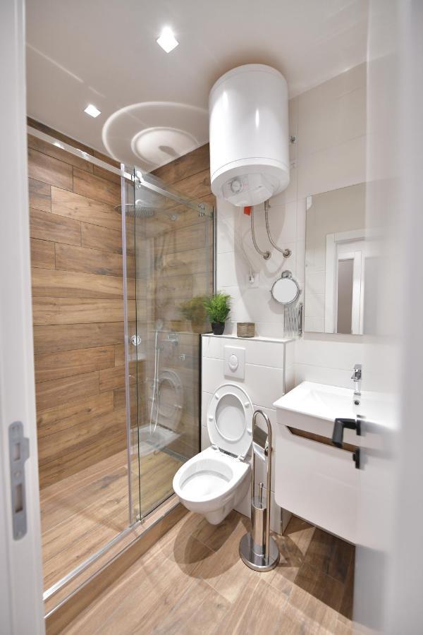 Royal Wellness And Spa Ruma Esterno foto