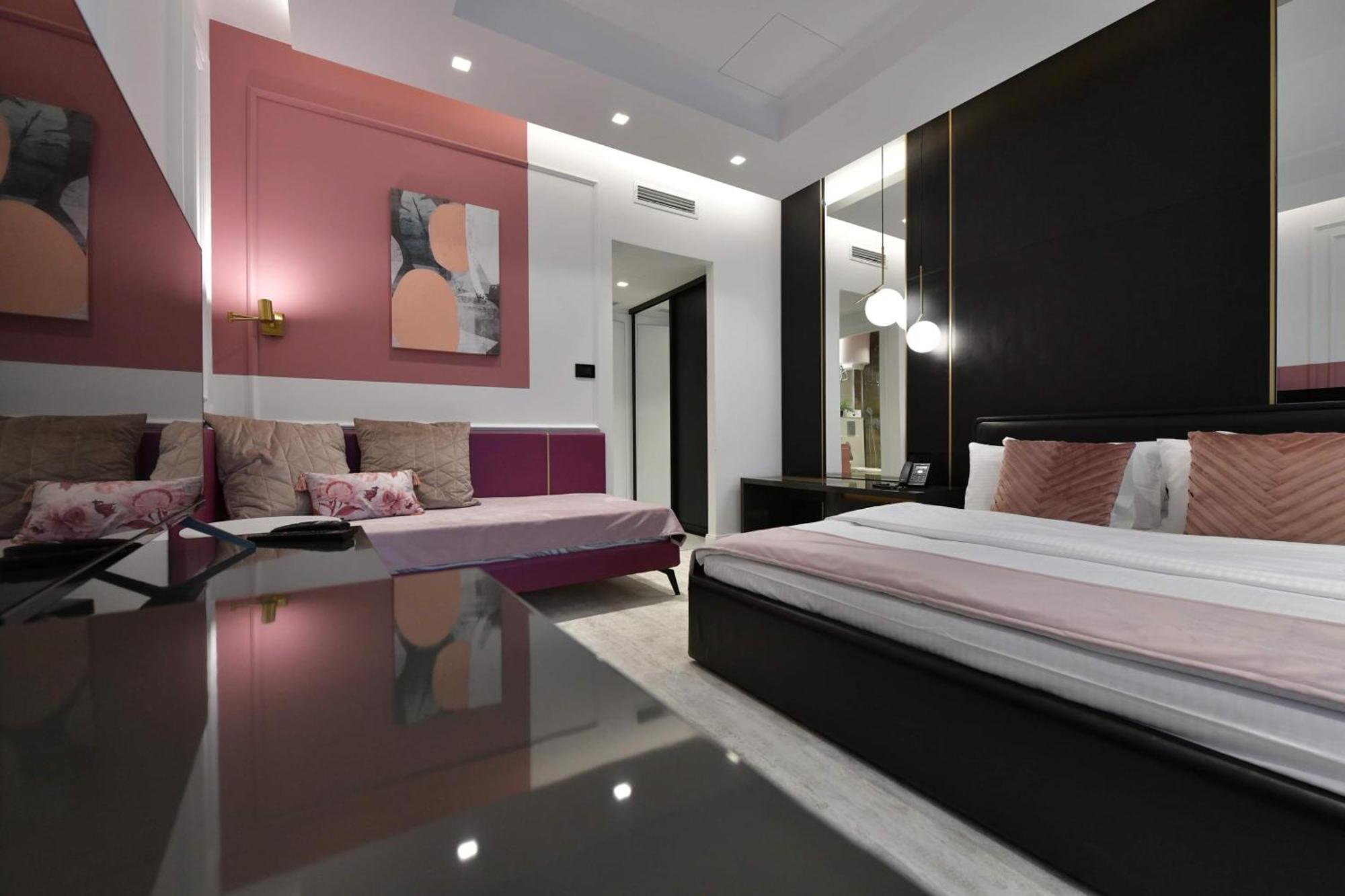 Royal Wellness And Spa Ruma Esterno foto